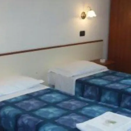Serafino Liguria Hotell 2*