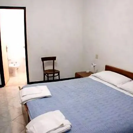 فندق Serafino Liguria 2*