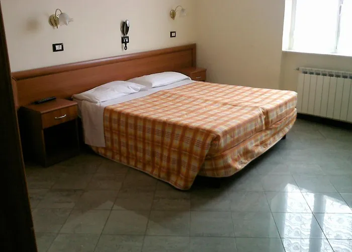 מלון Serafino Liguria 2*